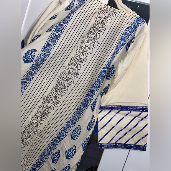 Dress - Picture 16 of 16